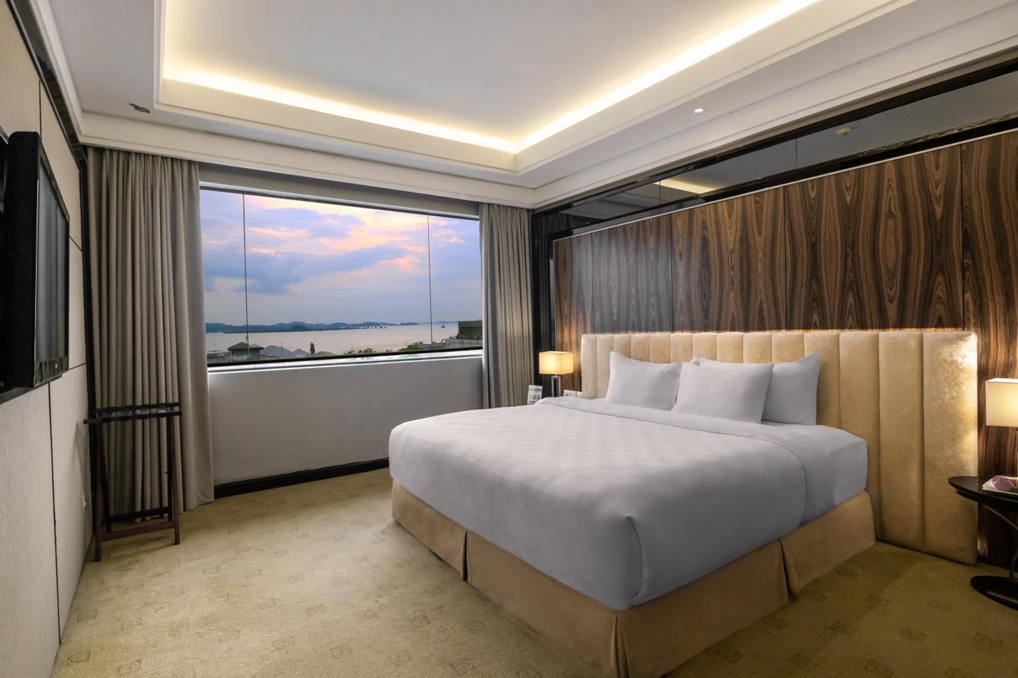 Swiss-Belhotel Harbour Bay Нагоя Экстерьер фото